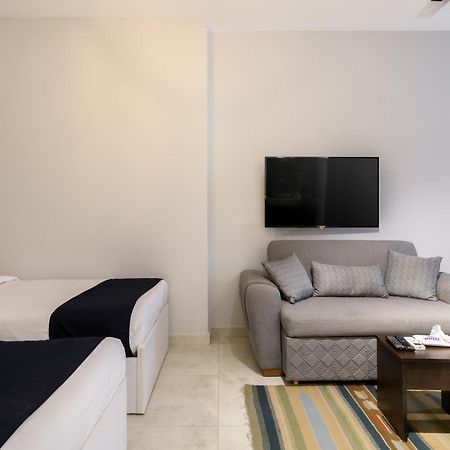 Travelholic Residence Golden Gates 开罗 外观 照片