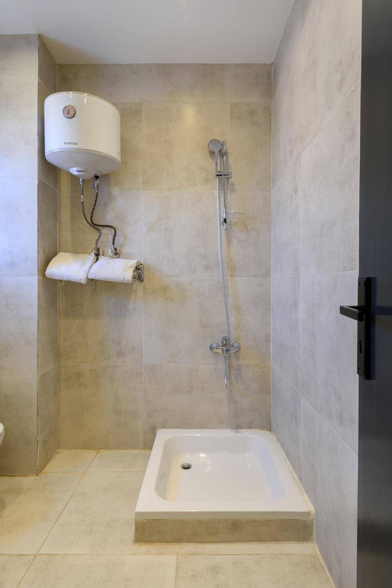 Travelholic Residence Golden Gates 开罗 外观 照片